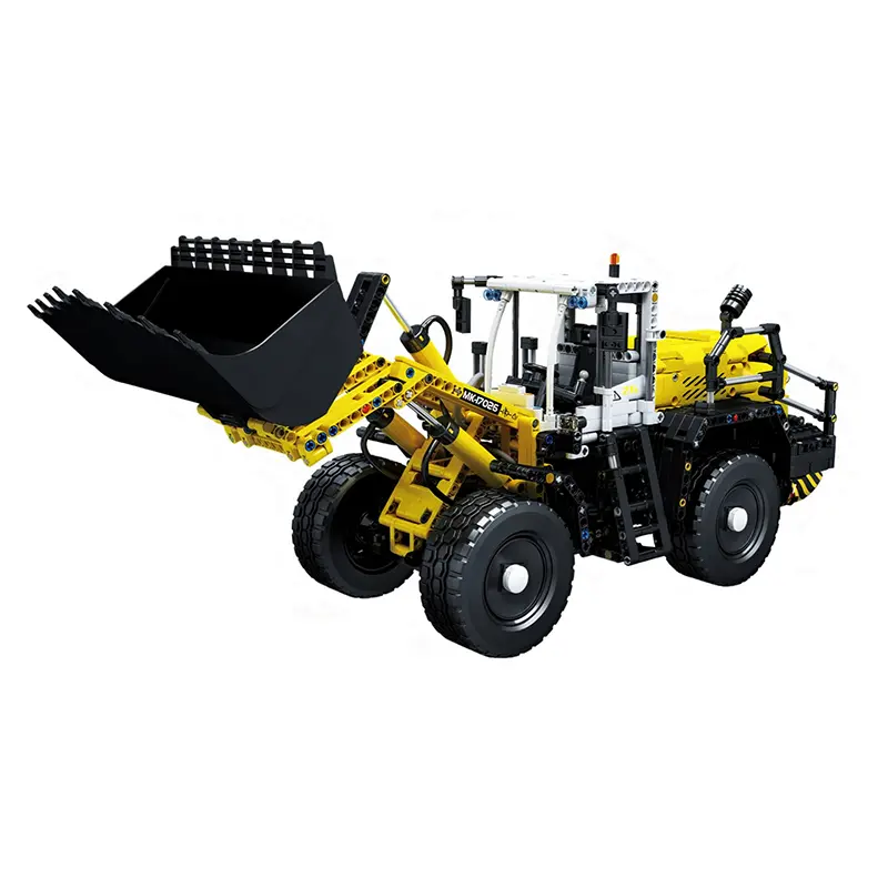 Cargadora de Ruedas Neumática RC con la pala levantada
